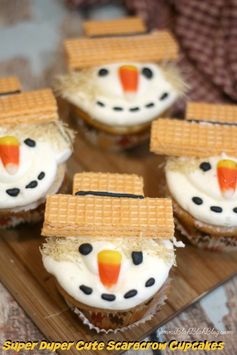 Super Cute Scarecrow Cupcakes