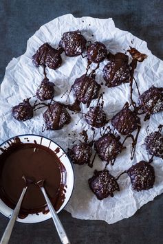 Superfood chocolate truffles