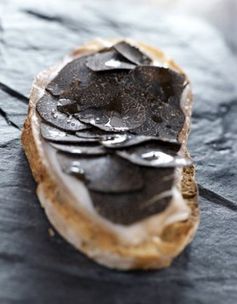 Tartines au lard de colonnata et truffes