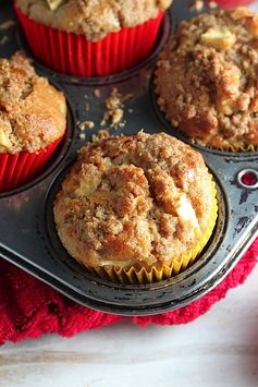 The Best Apple Crumb Muffins