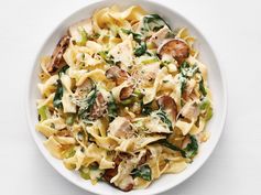 Turkey Tetrazzini with Spinach and Mushrooms