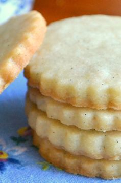 Vanilla Bean Shortbread Tea Cookies