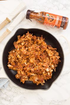 Vegan BBQ Pulled Pork (Jackfruit with Spiralized Caramelized Onions