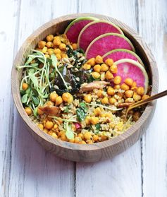 Vegan Freekeh & Turmeric Chickpea Salad