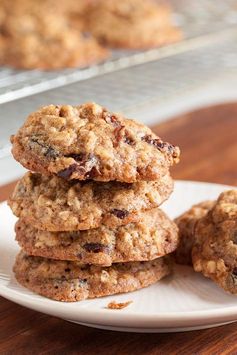 Walnut cranberry oatmeal cookies
