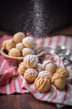 Walnut Shaped Cookies with Dulce De Leche Filling