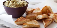 White Bean Dip with Pita Chips